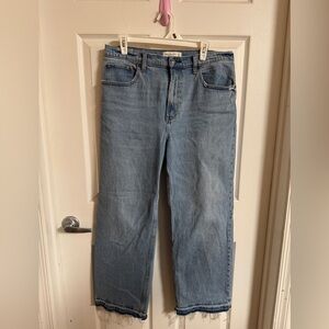 Abercrombie & Fitch The 90s Relaxed Jean High Rise- mint condition